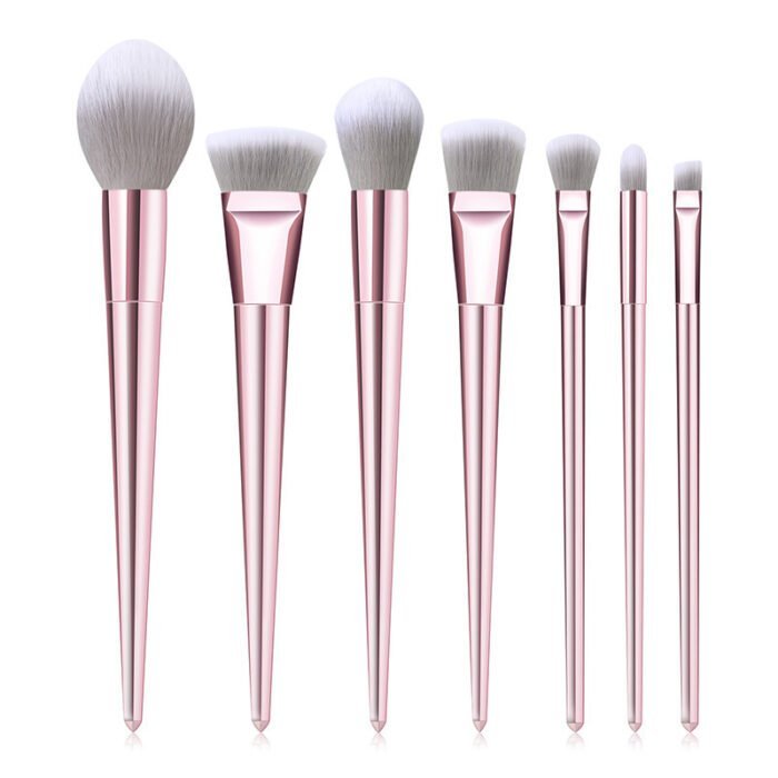 A set of 7 gradient blue makeup brushes