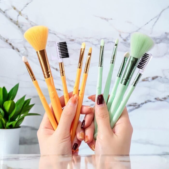 Makeup Brushes with Heart-Shaped