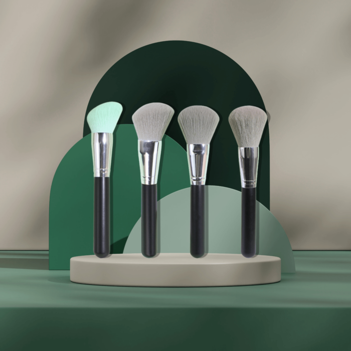 Single makeup brush large fluffy soft fur