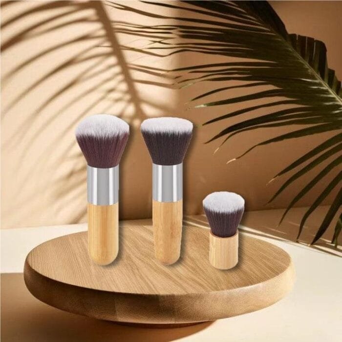 Bamboo handle round head brush