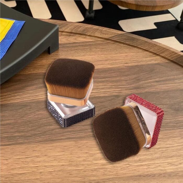 Diamond inlaid foundation portable powder blusher brush